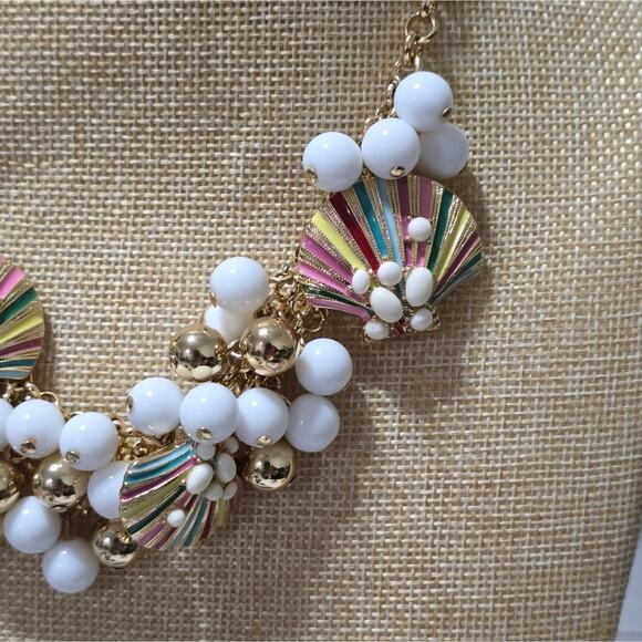 TALBOT'S Multicolor SEASHELL Charm and‎ Beaded Gold Tone Statement Necklace - Picture 6 of 13